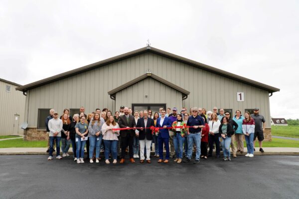 Graphcom Ribbon Cutting 9G0A8531r scaled 1