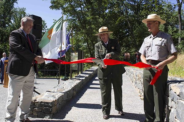 RibbonCuttingLRT