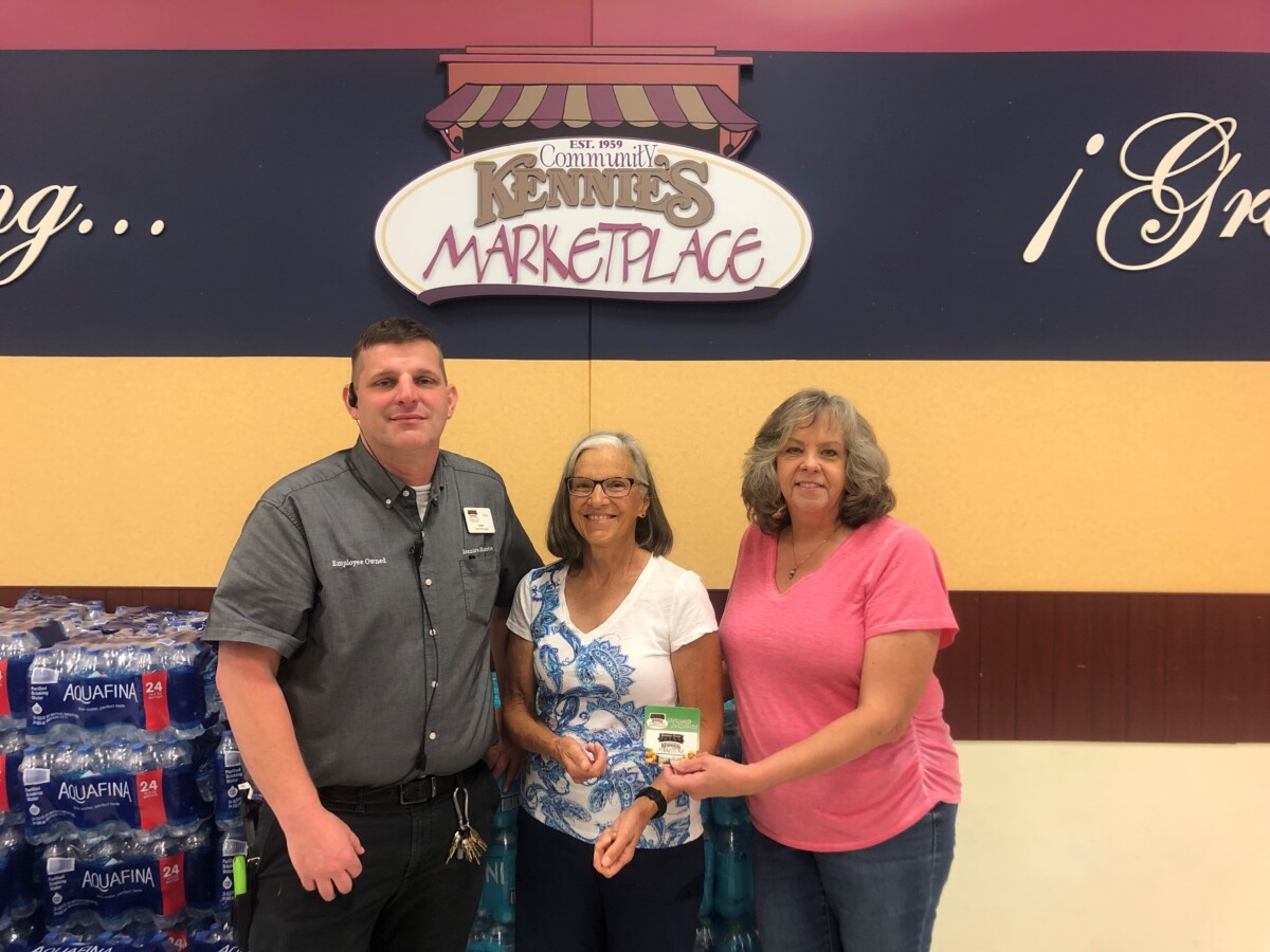 Land Conservancy Thanks Kennie’s for Support