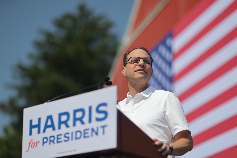 Shapiro with Harris sign