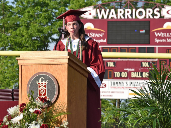 Mirena Kahn, student committee choice speaker, delivers her remarks to the Gettysburg Area High School Class of 2025.