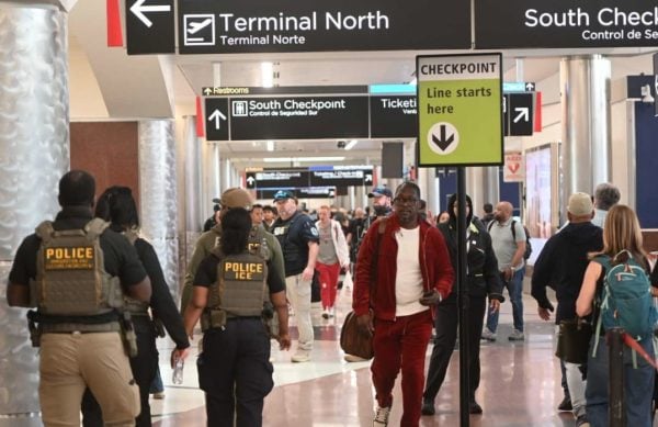 TSA officers working without pay demand progress from Congress on funding talks