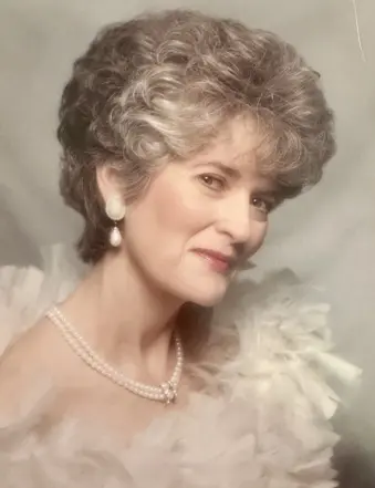 Obituary:  Elaeanor “Holly” Lake