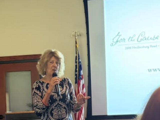 McCauslin presents on George Washington Sandoe