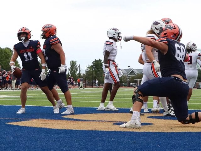 Bullets air it out in win over Western Connecticut